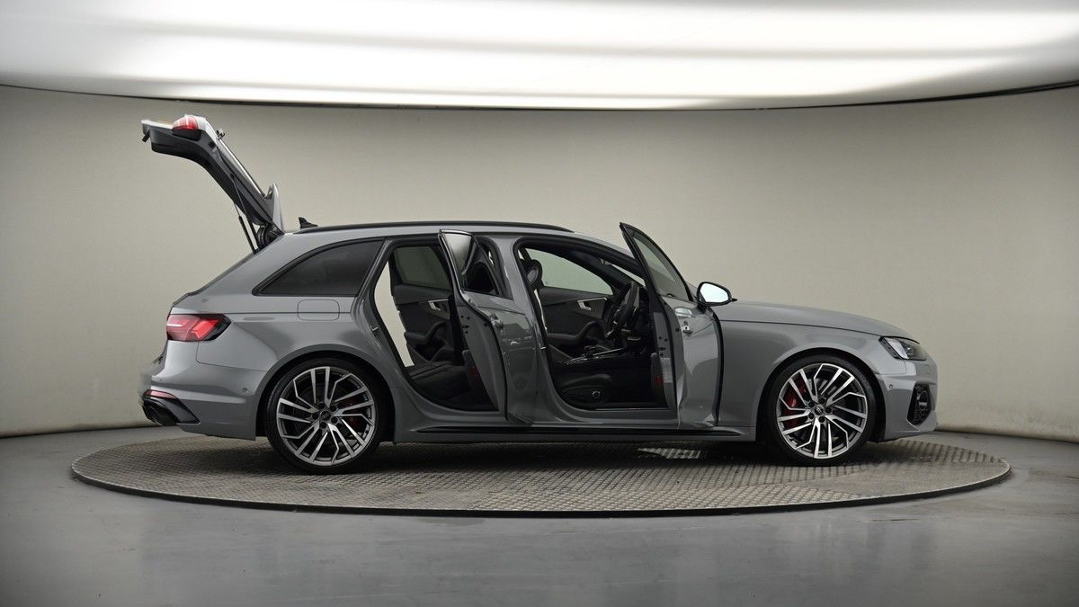 More views of Audi RS4 Avant