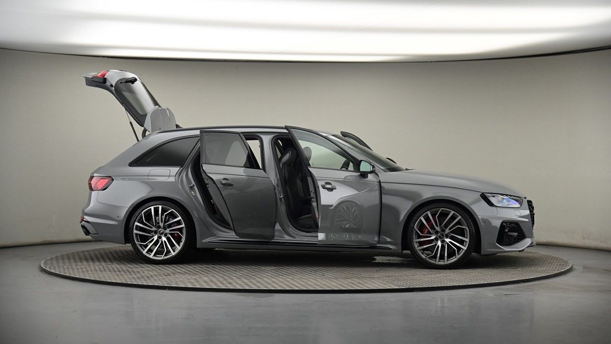 More views of Audi RS4 Avant