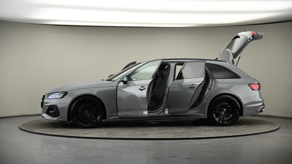 More views of Audi RS4 Avant