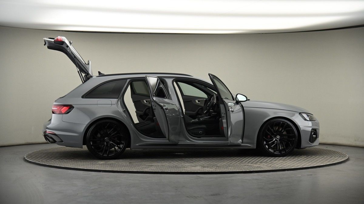 More views of Audi RS4 Avant