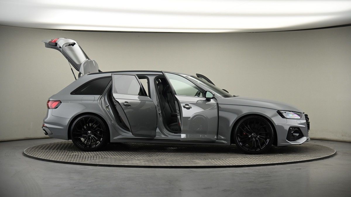 More views of Audi RS4 Avant