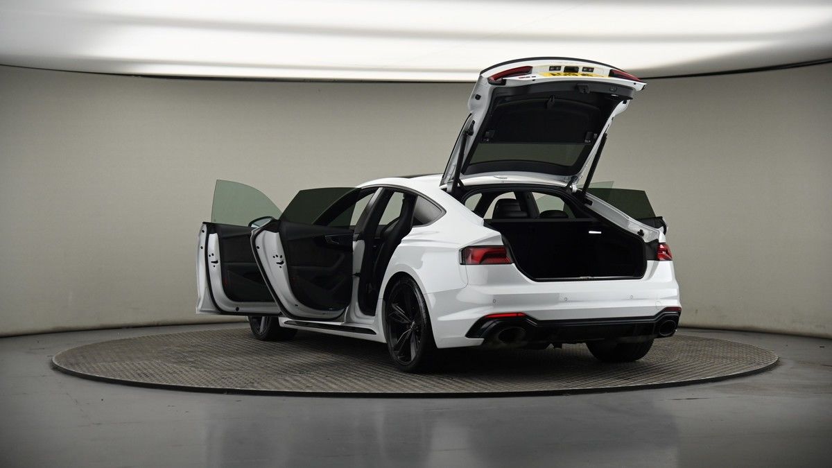 Audi RS5 Image 8