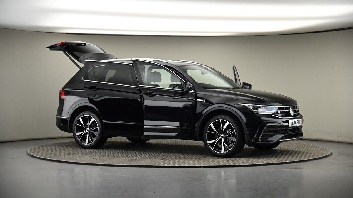 More views of Volkswagen Tiguan Allspace