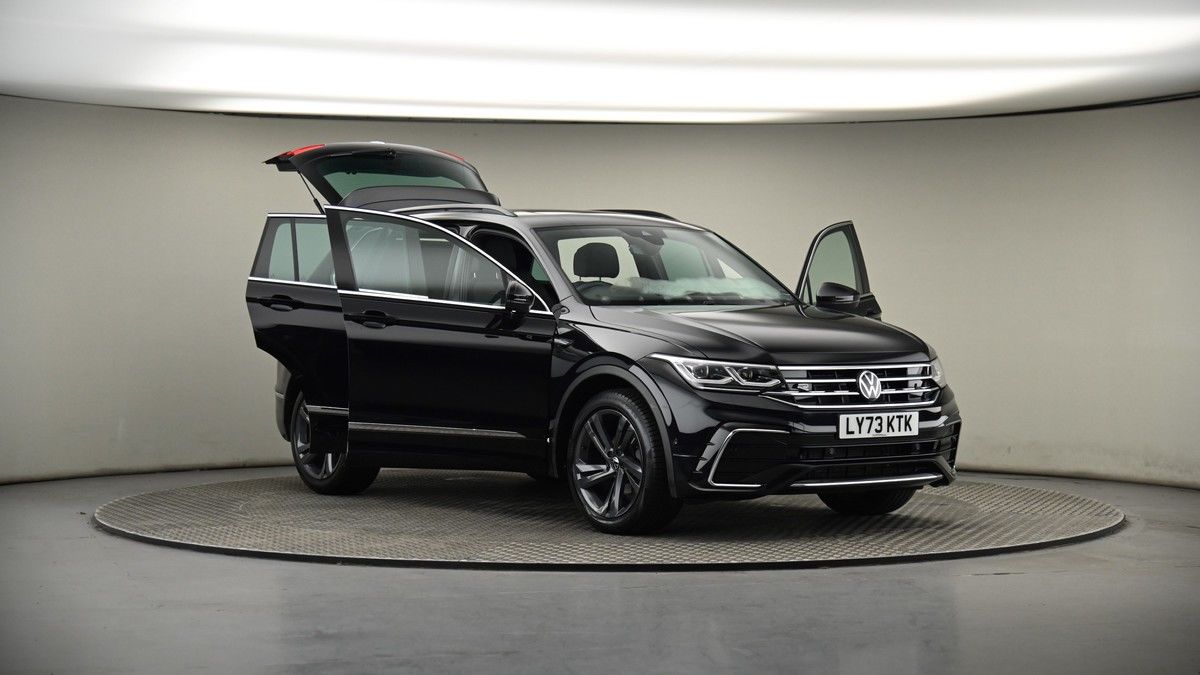 More views of Volkswagen Tiguan