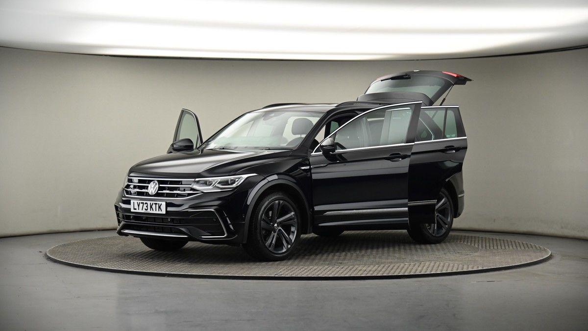 More views of Volkswagen Tiguan