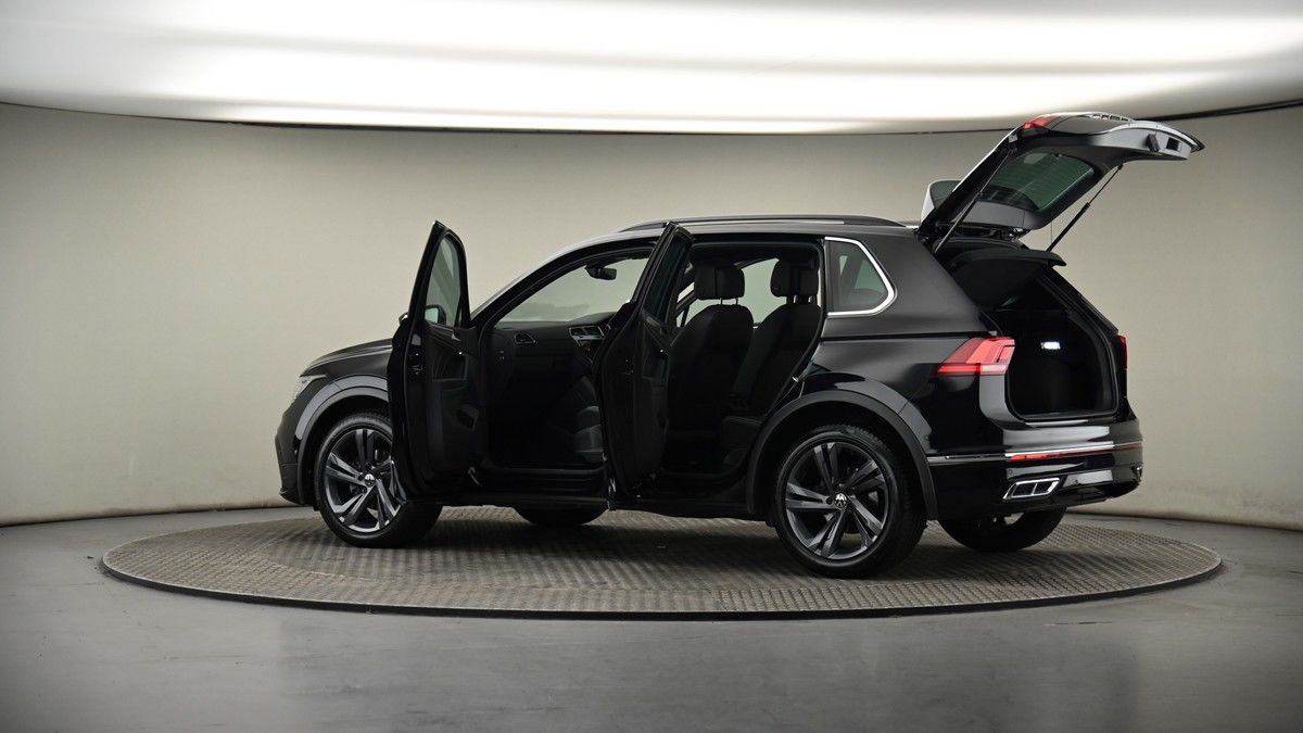 More views of Volkswagen Tiguan