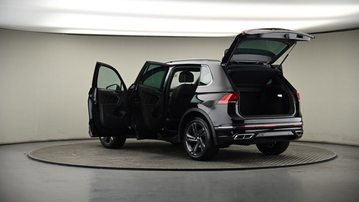 More views of Volkswagen Tiguan