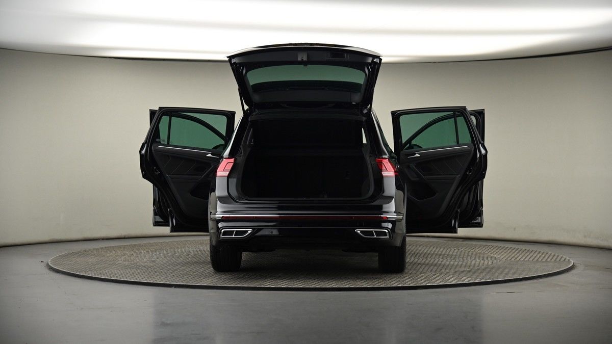 More views of Volkswagen Tiguan