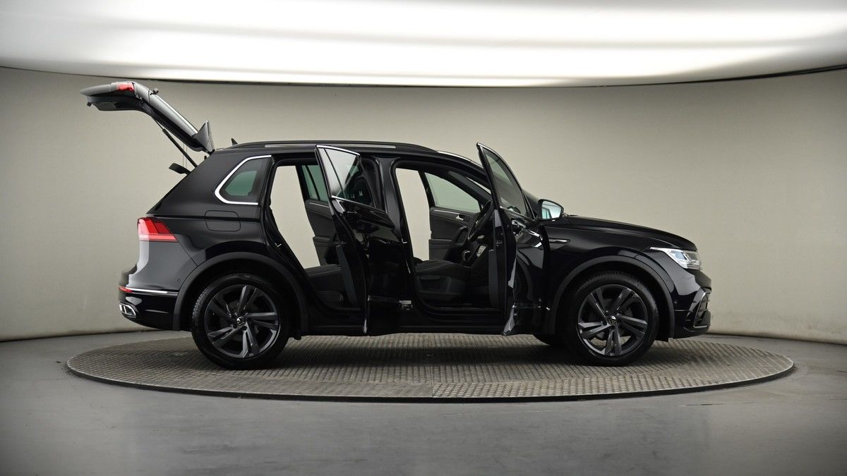 More views of Volkswagen Tiguan