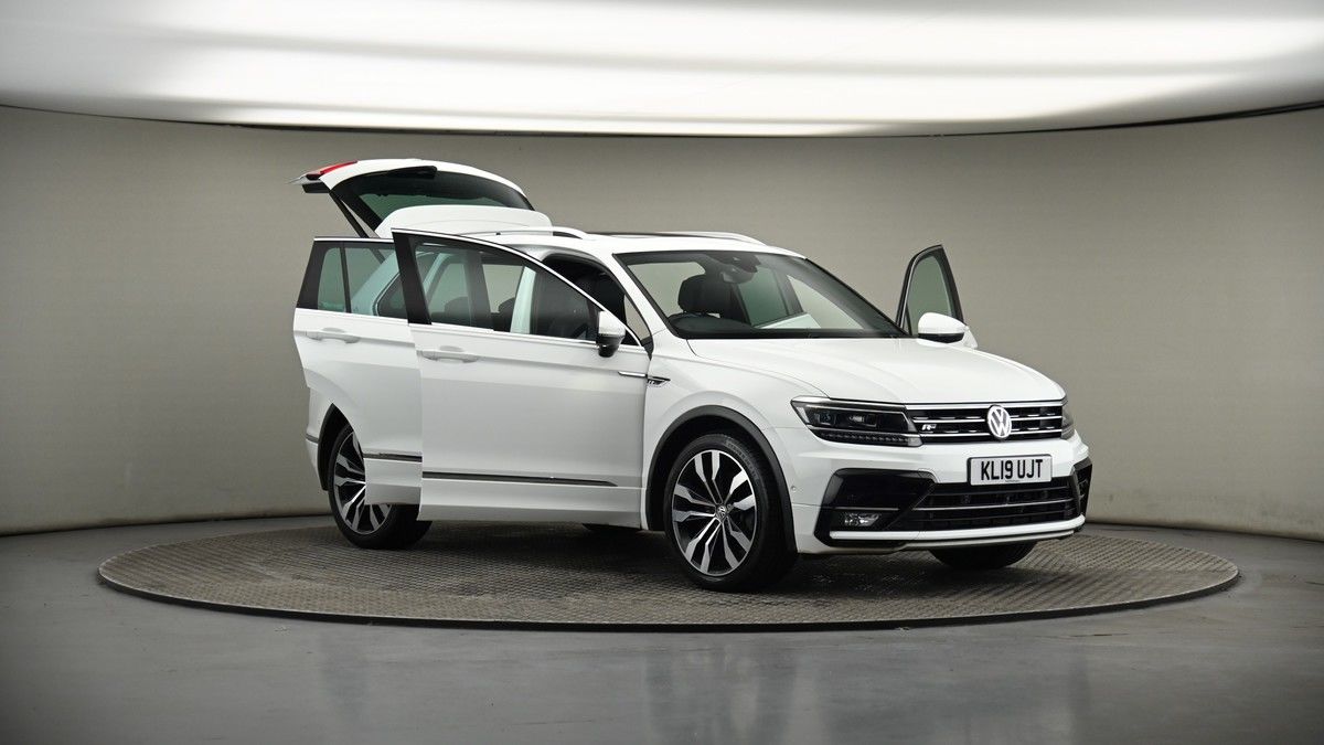 More views of Volkswagen Tiguan