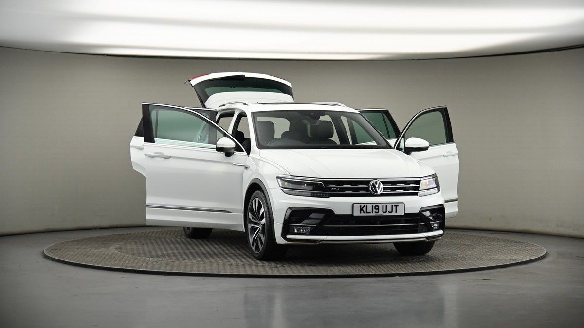 More views of Volkswagen Tiguan