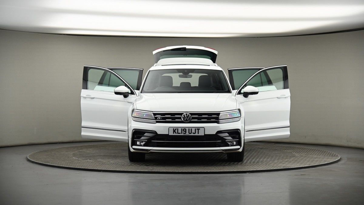More views of Volkswagen Tiguan