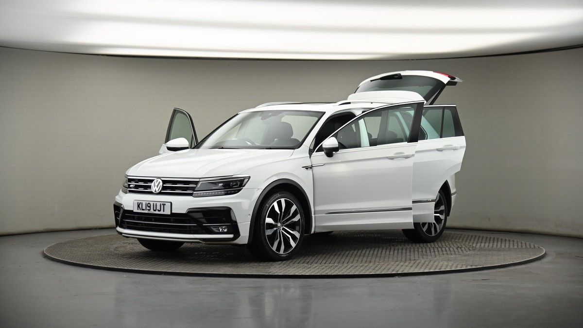 More views of Volkswagen Tiguan