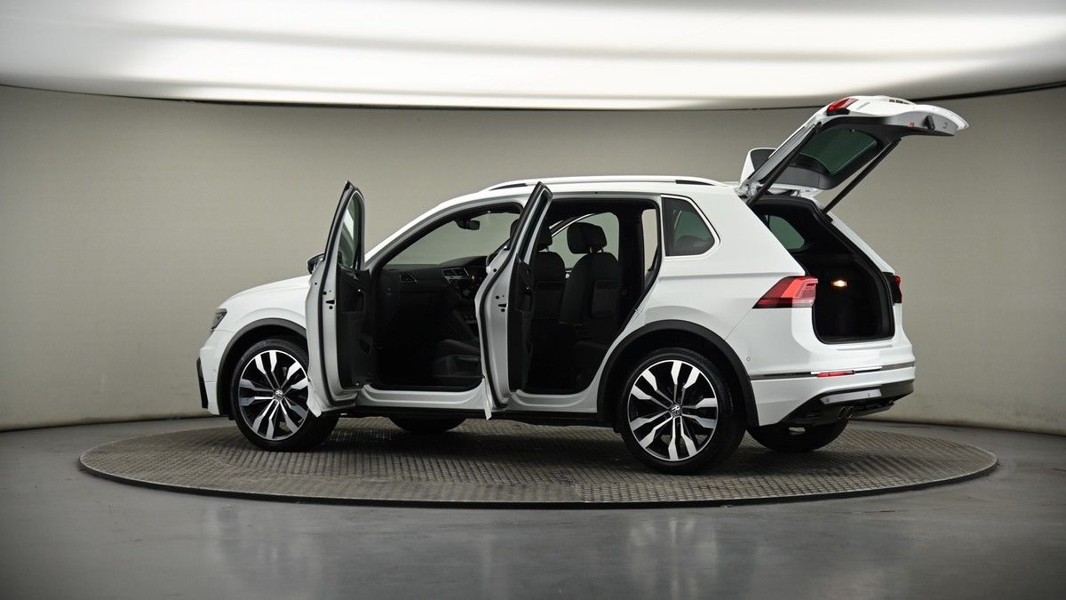 More views of Volkswagen Tiguan