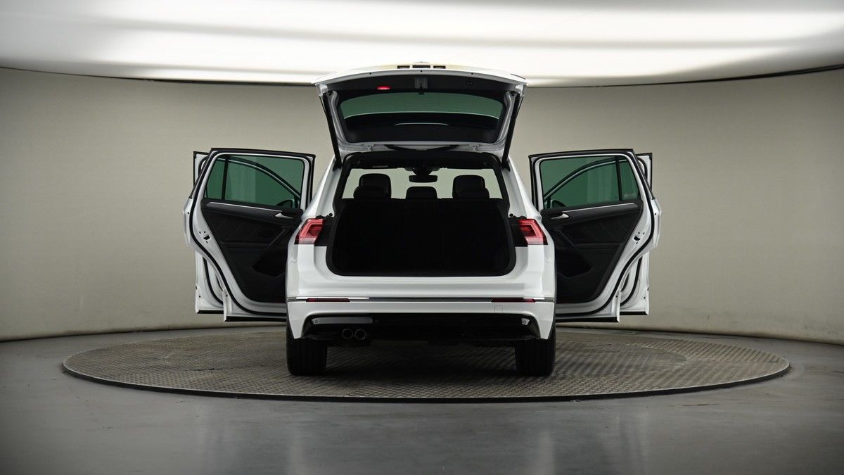 More views of Volkswagen Tiguan