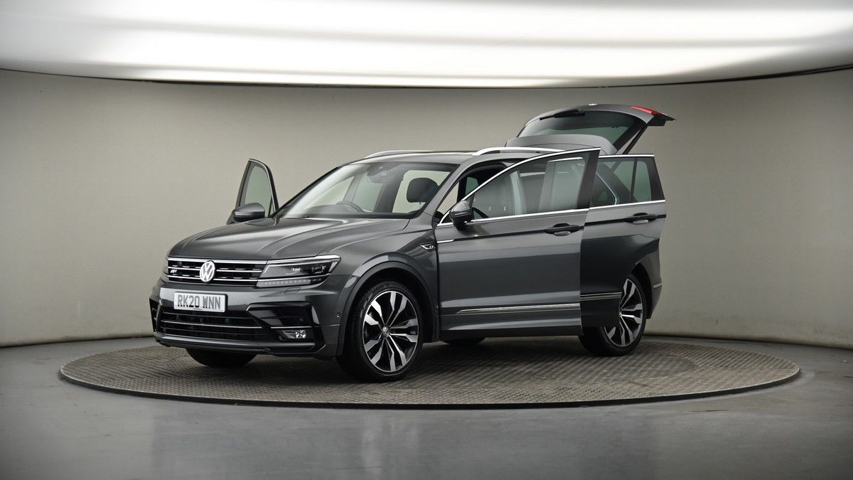 More views of Volkswagen Tiguan