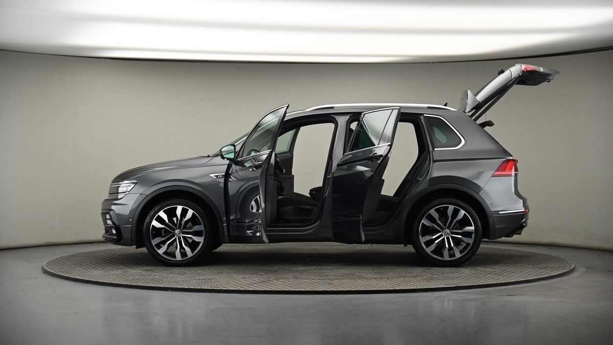 More views of Volkswagen Tiguan