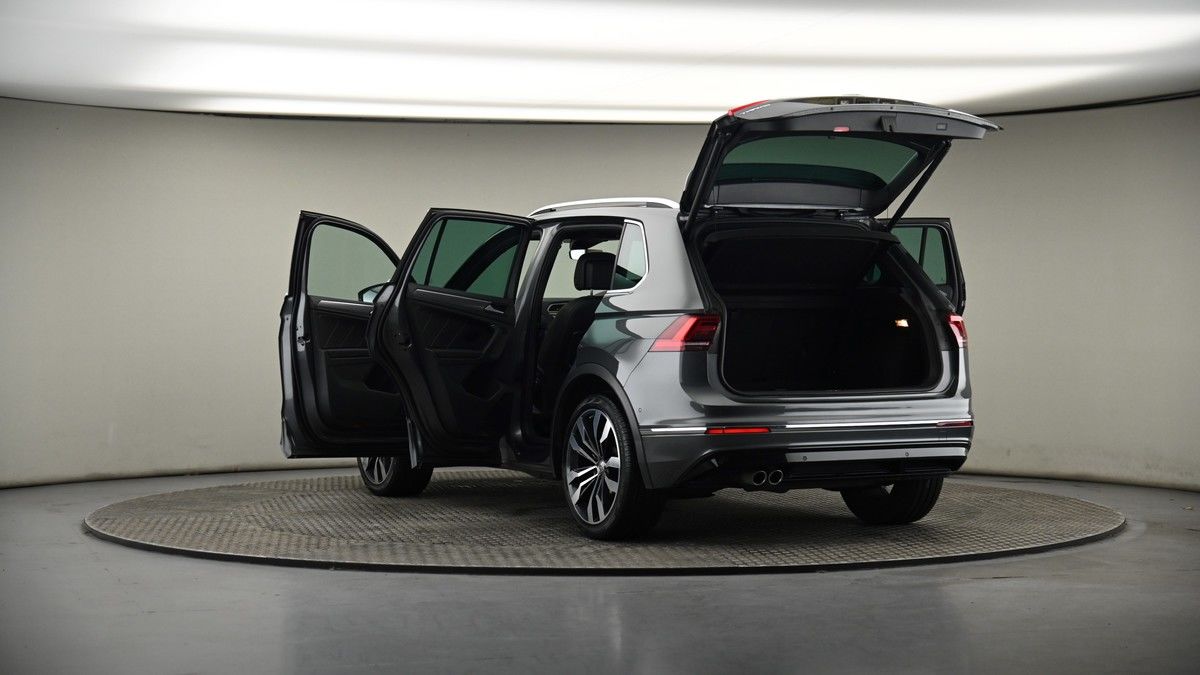 Volkswagen Tiguan Image 8