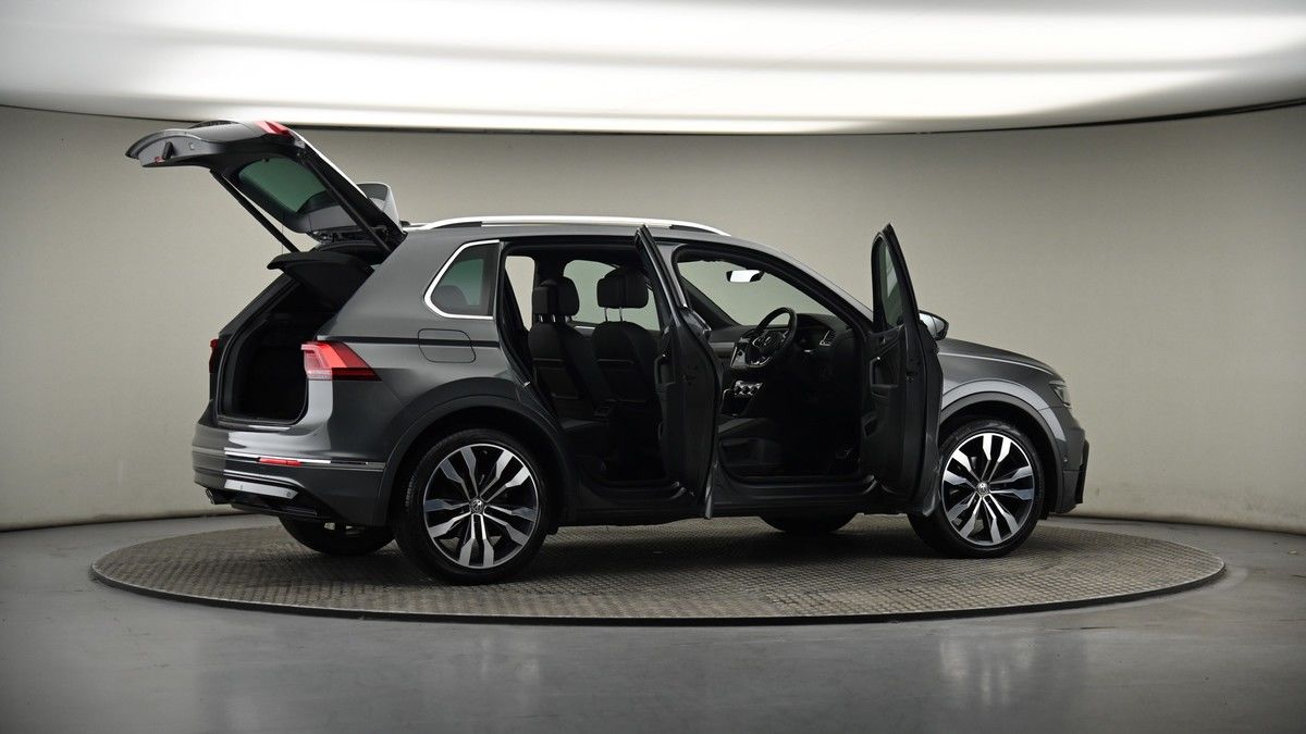 More views of Volkswagen Tiguan