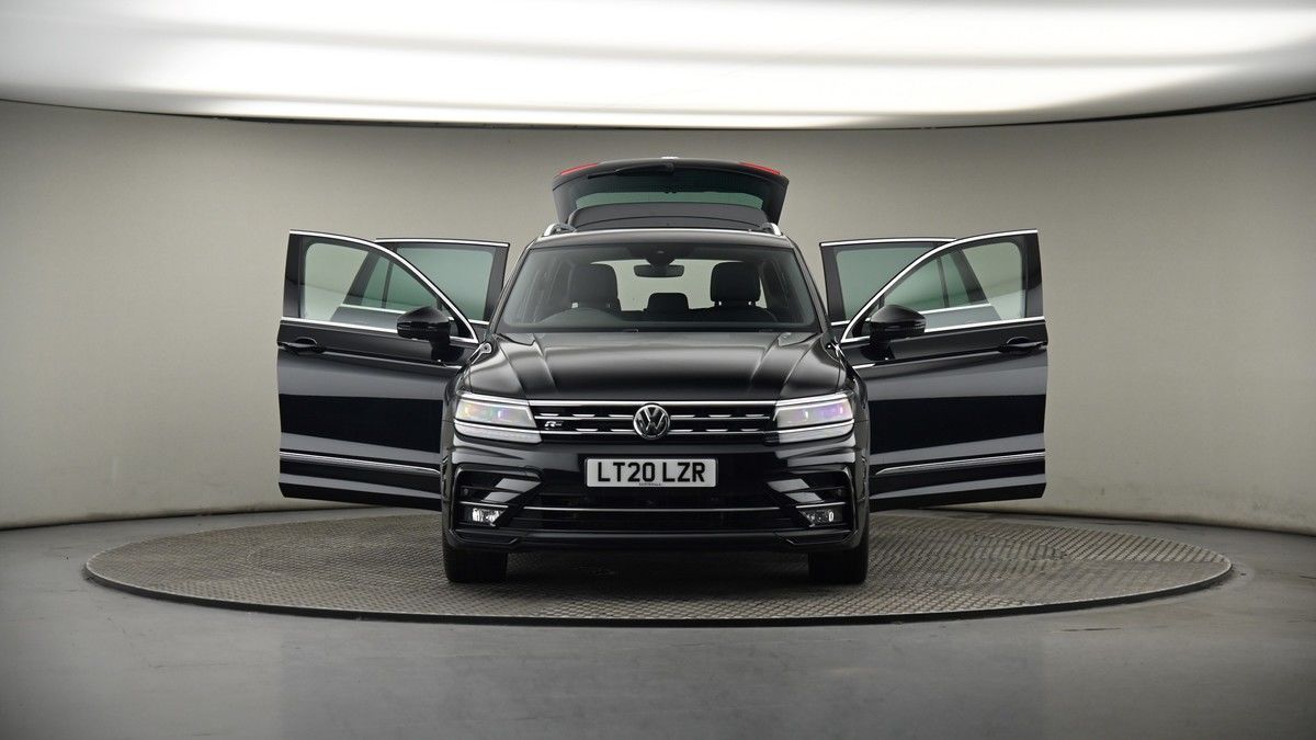 More views of Volkswagen Tiguan