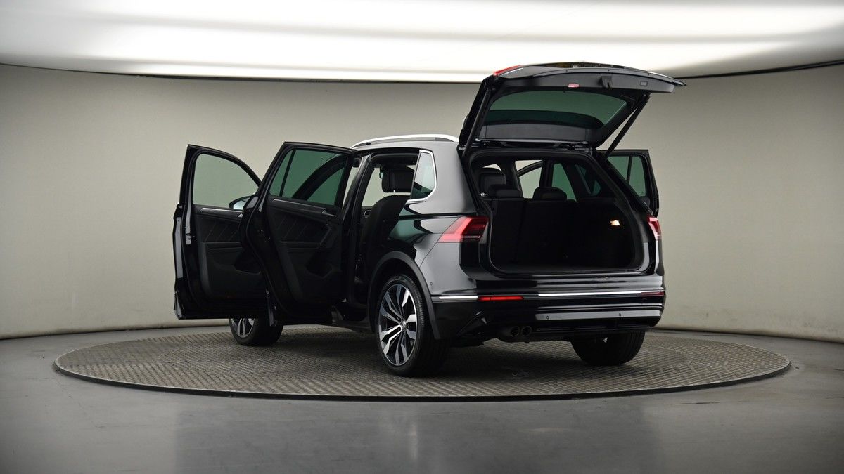 Volkswagen Tiguan Image 8