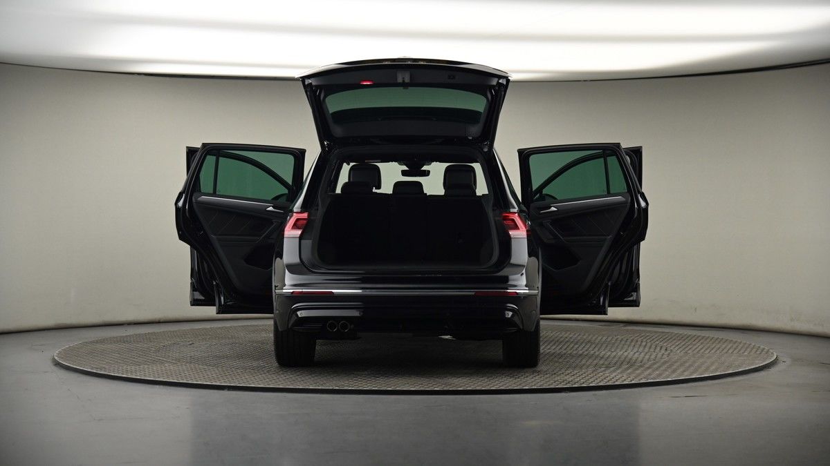 More views of Volkswagen Tiguan