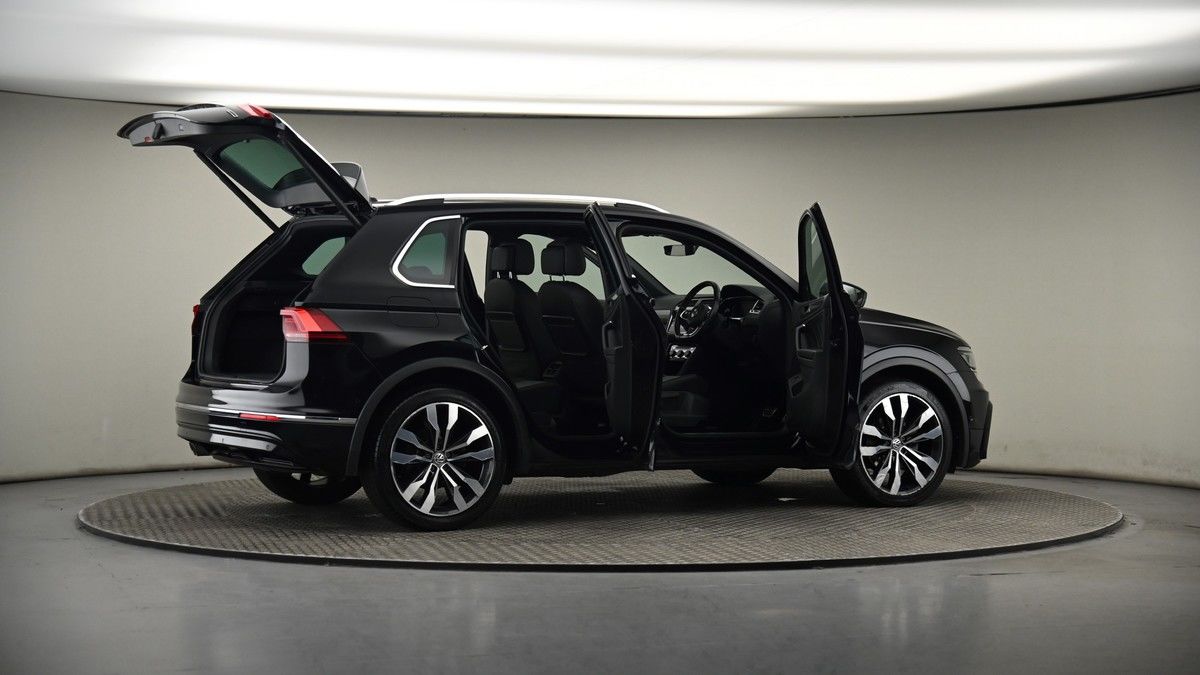 More views of Volkswagen Tiguan