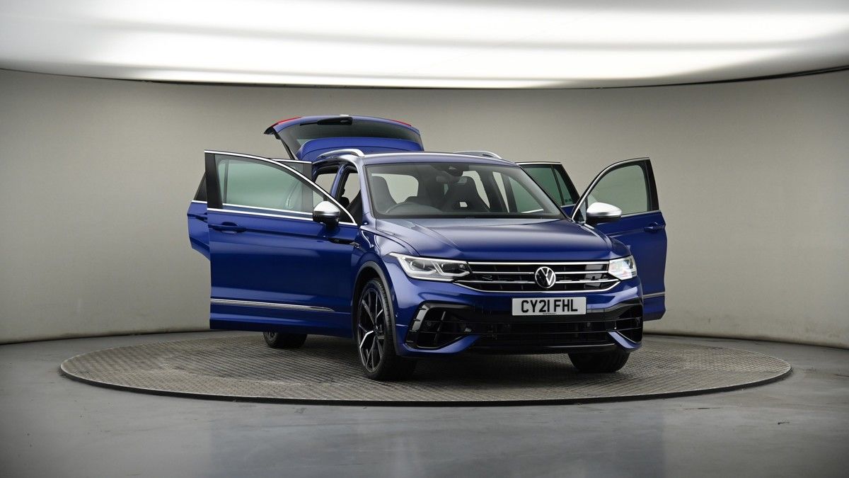 More views of Volkswagen Tiguan