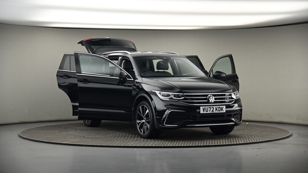 More views of Volkswagen Tiguan Allspace