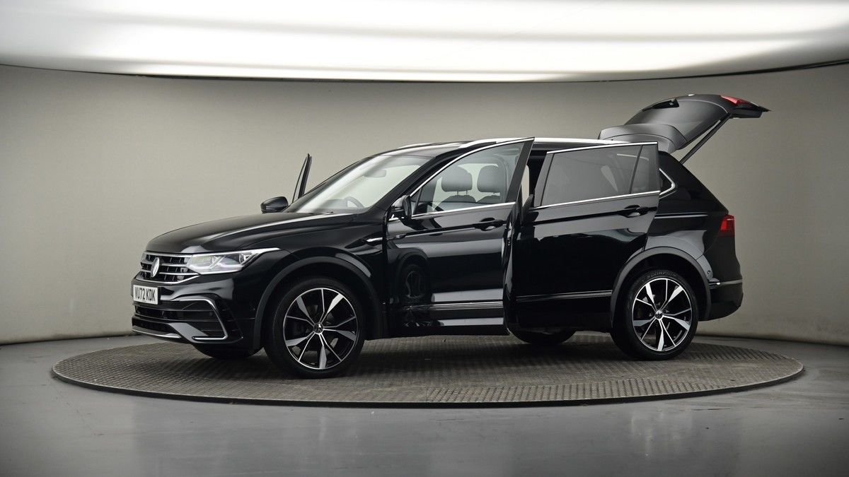 More views of Volkswagen Tiguan Allspace