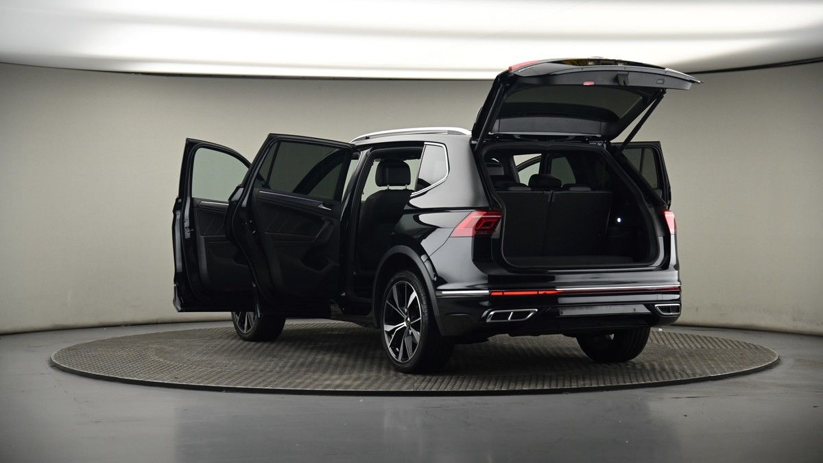 Volkswagen Tiguan Allspace Image 8