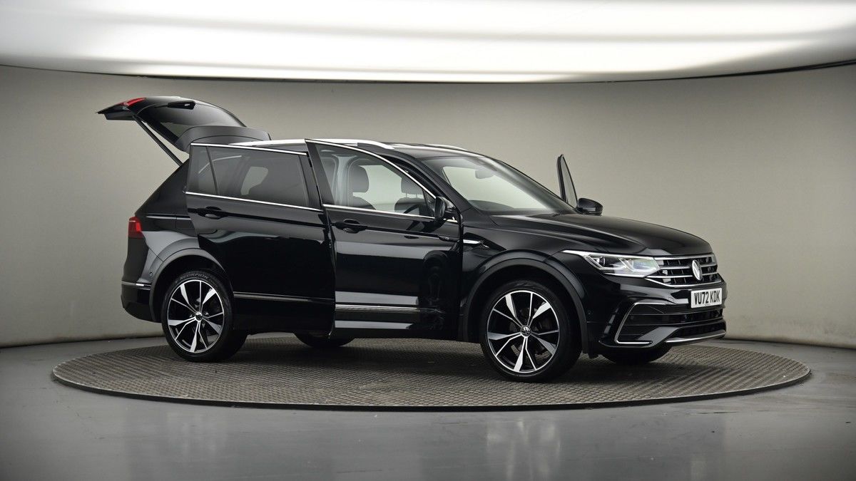 More views of Volkswagen Tiguan Allspace