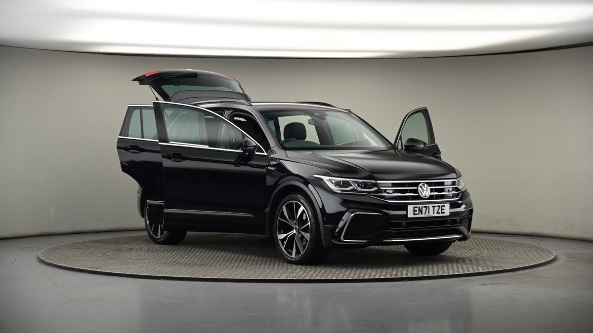 More views of Volkswagen Tiguan