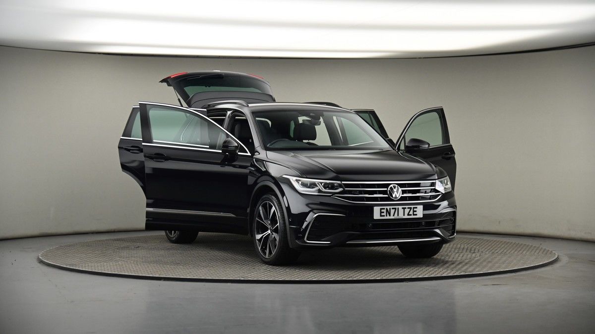 More views of Volkswagen Tiguan