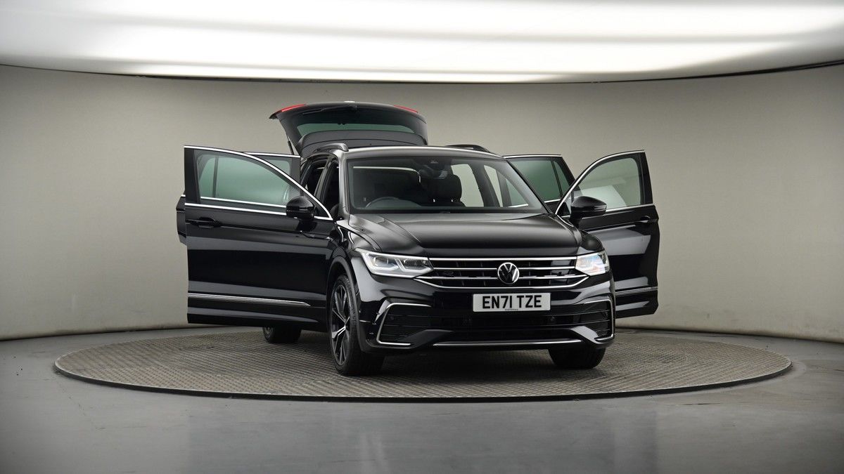 More views of Volkswagen Tiguan