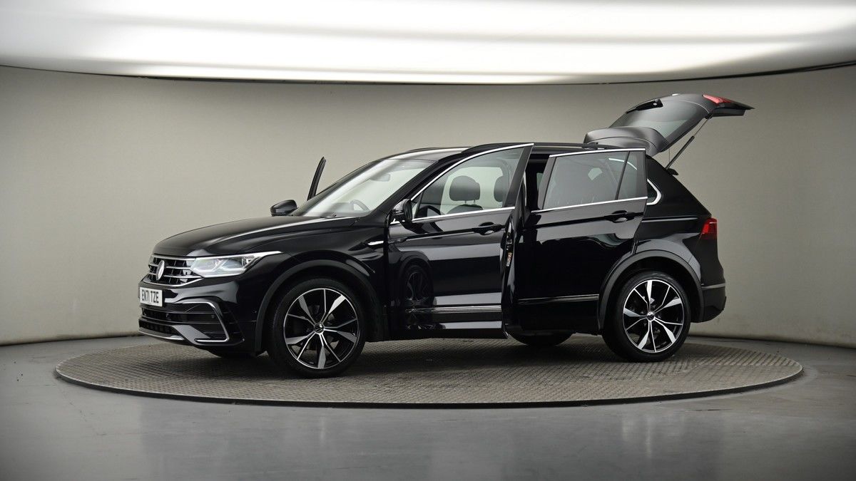 More views of Volkswagen Tiguan