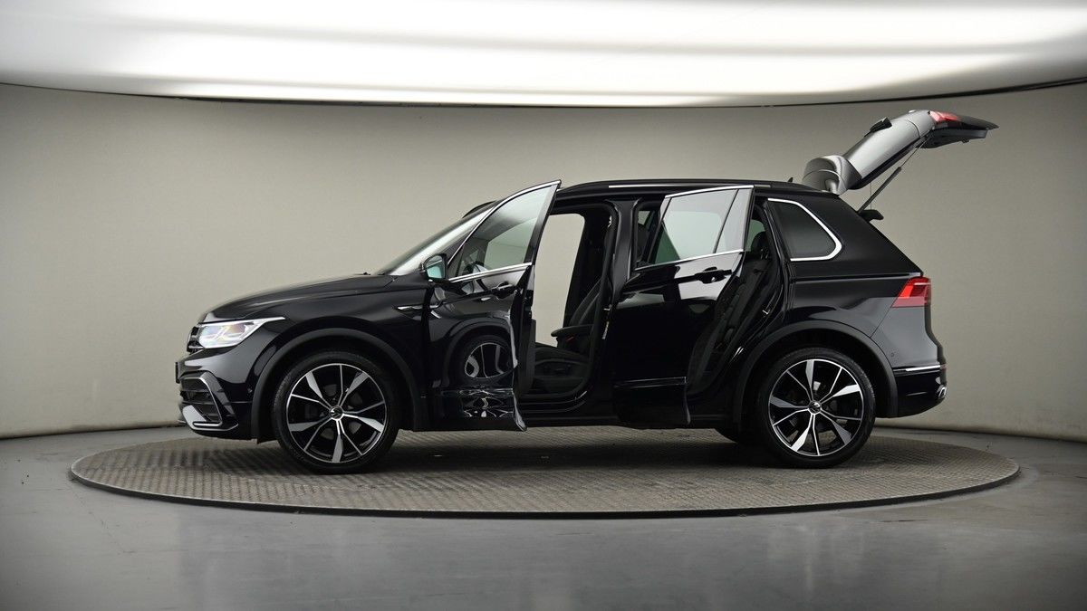 More views of Volkswagen Tiguan