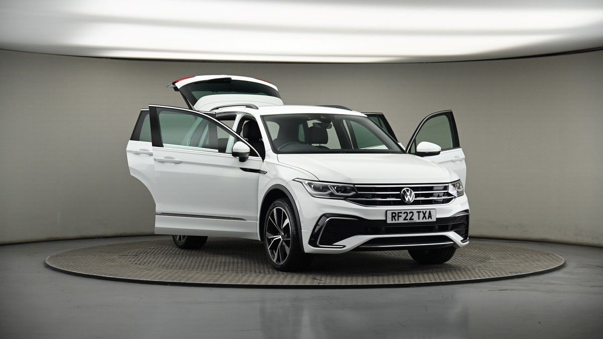 More views of Volkswagen Tiguan