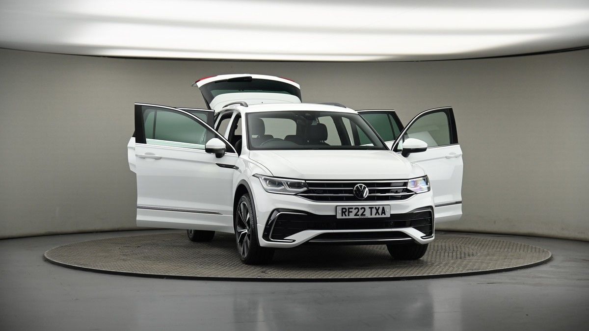 More views of Volkswagen Tiguan