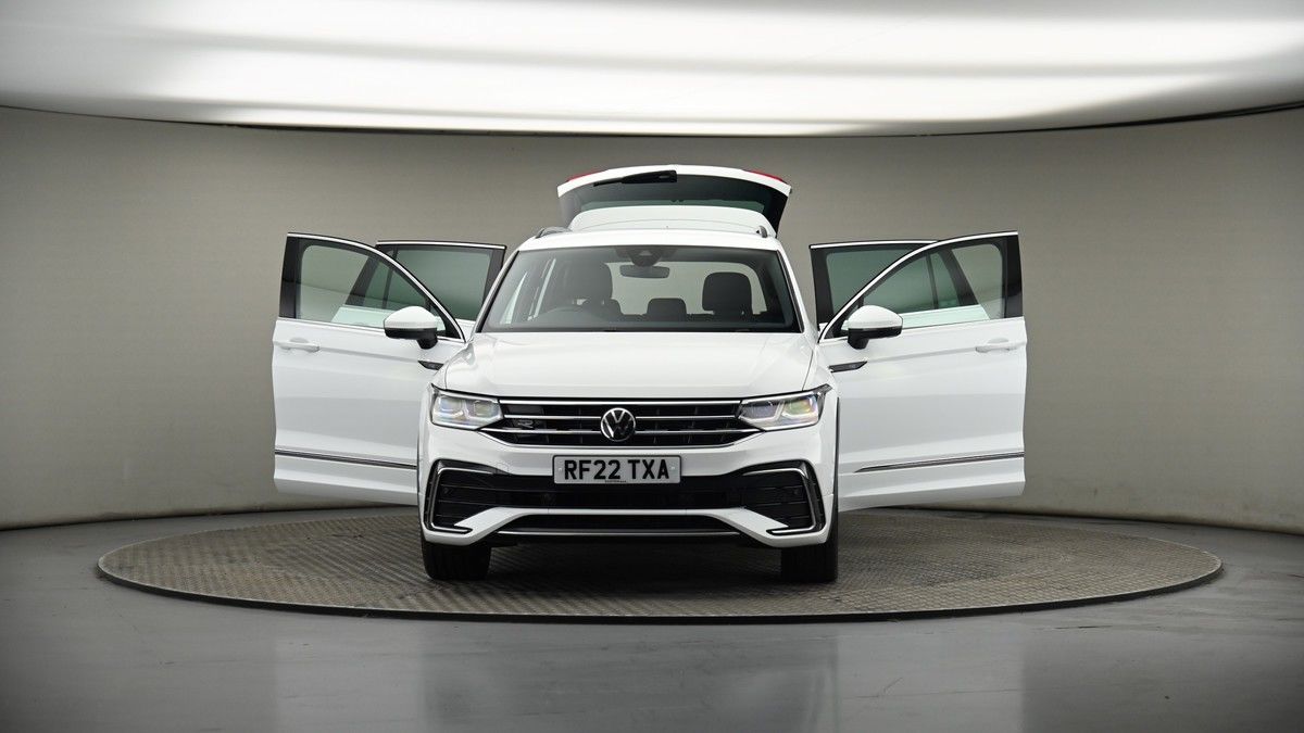 More views of Volkswagen Tiguan