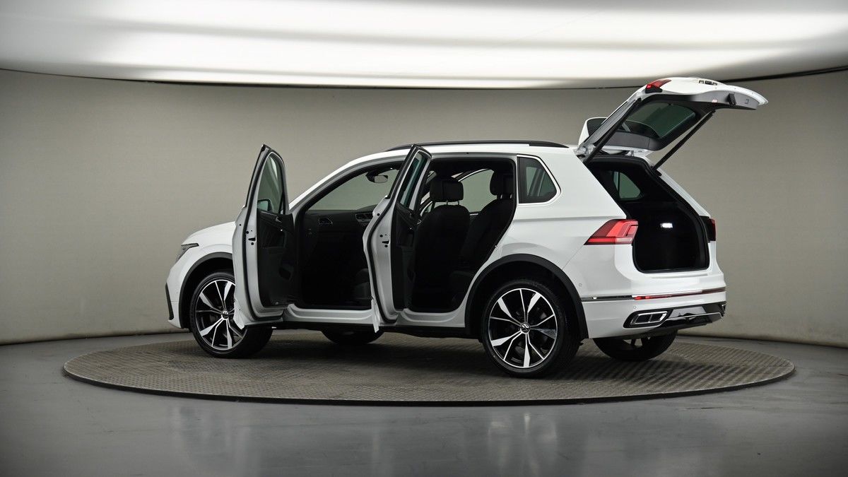 More views of Volkswagen Tiguan