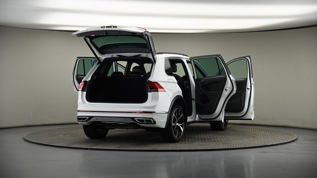 More views of Volkswagen Tiguan