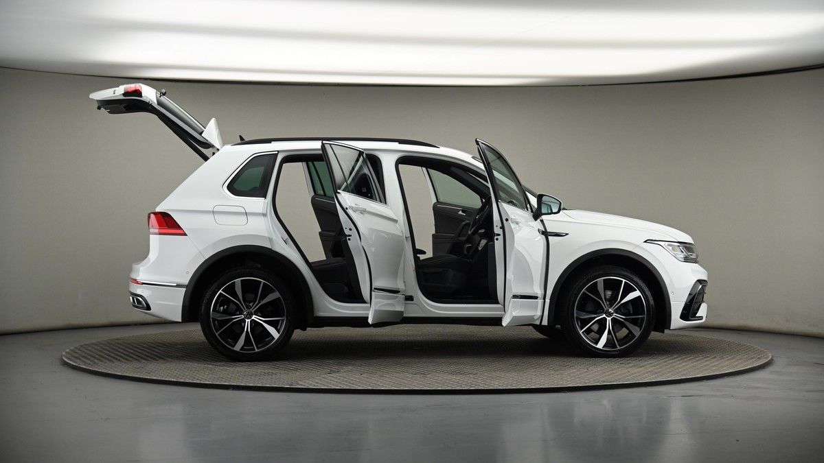 More views of Volkswagen Tiguan