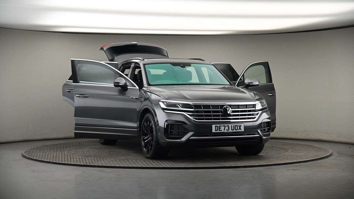 More views of Volkswagen Touareg
