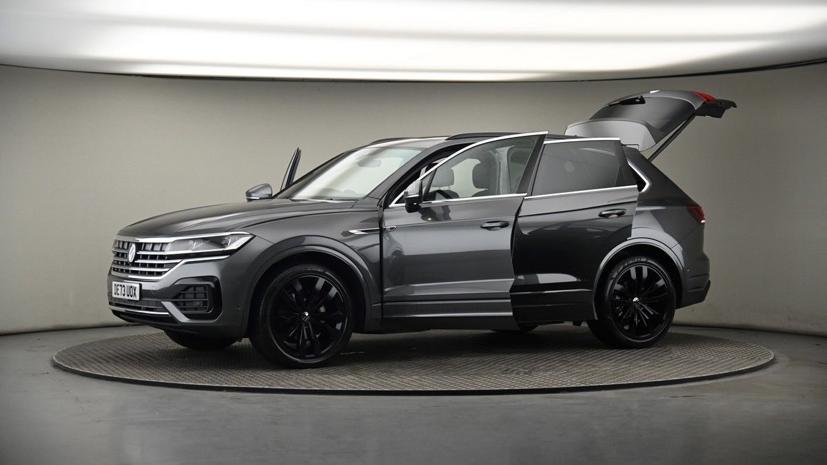 More views of Volkswagen Touareg