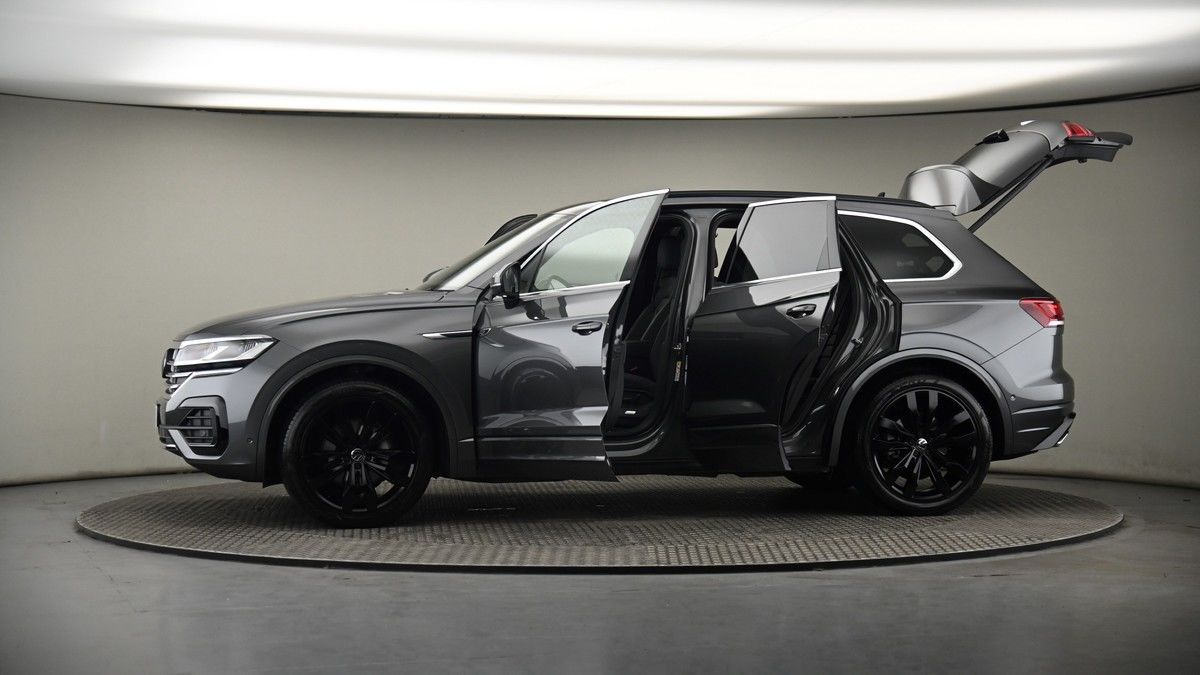 More views of Volkswagen Touareg