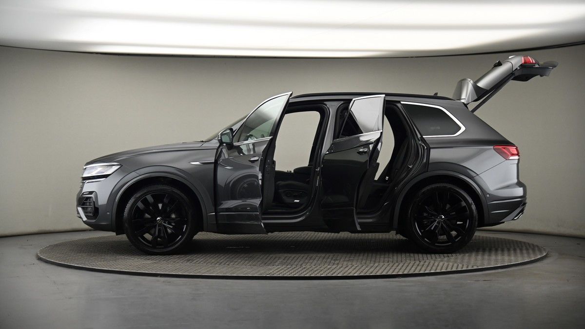 More views of Volkswagen Touareg