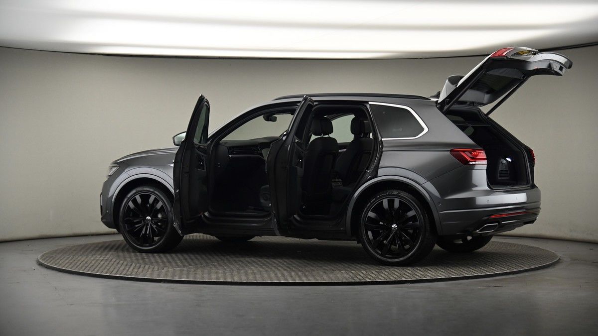 More views of Volkswagen Touareg