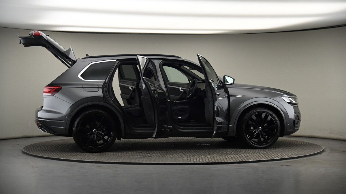 More views of Volkswagen Touareg