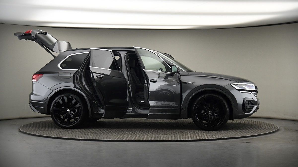 More views of Volkswagen Touareg